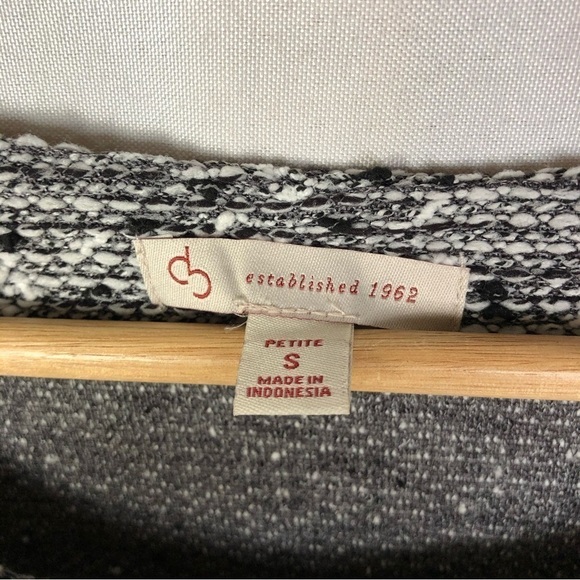 DB Established 1962 Petite Gray Knit Long Sleeve Blouse SP - Picture 4 of 4